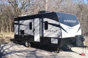 Hideout travel trailer with bunks in Arlington Texas